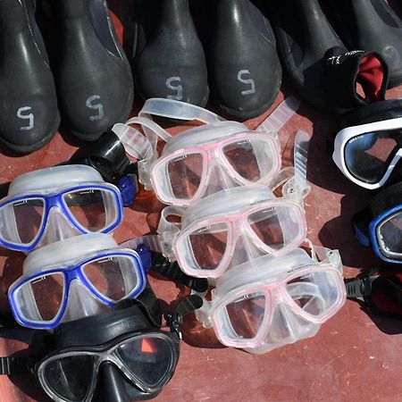 Pebble & Fins Bali Dive Resort トゥランベン エクステリア 写真