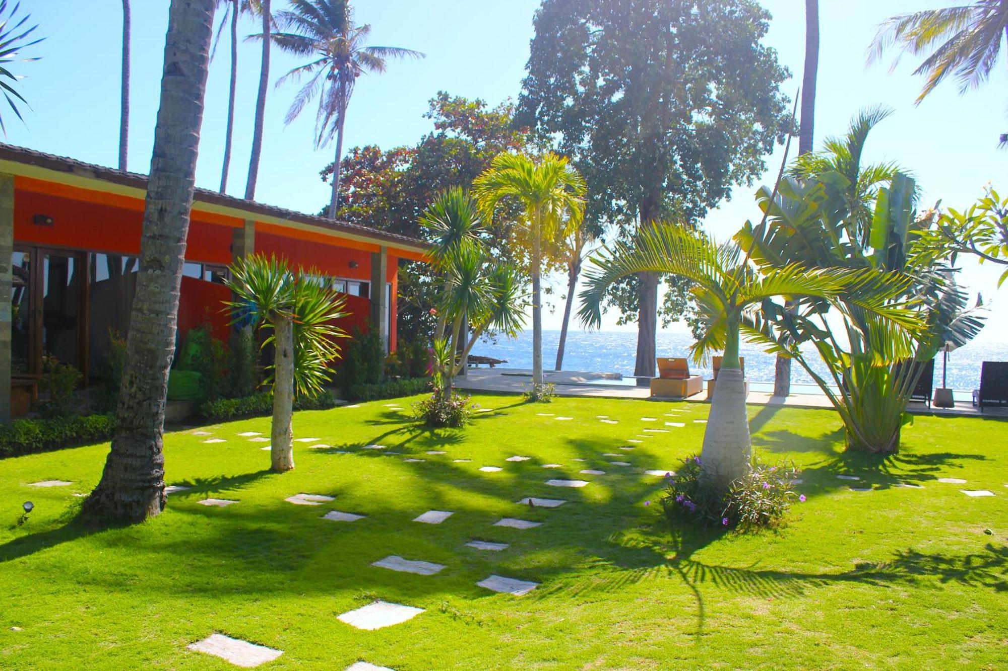 Pebble & Fins Bali Dive Resort トゥランベン エクステリア 写真