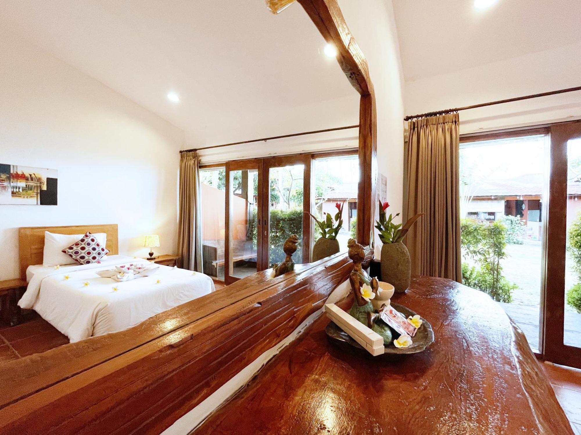Pebble & Fins Bali Dive Resort トゥランベン エクステリア 写真