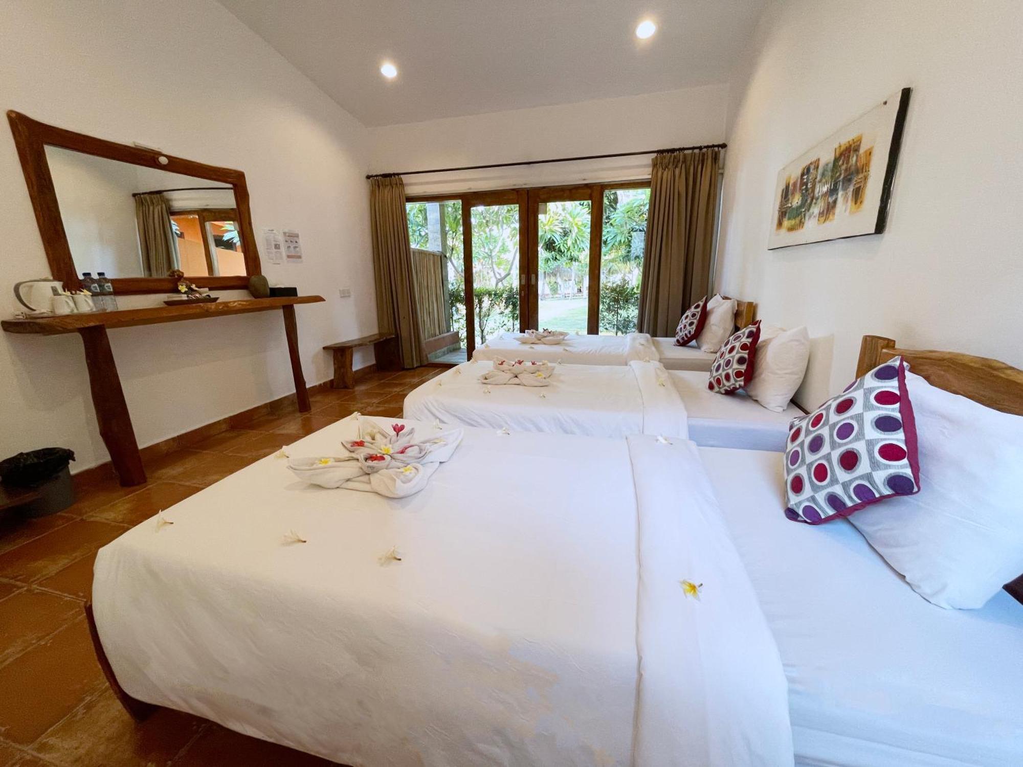 Pebble & Fins Bali Dive Resort トゥランベン エクステリア 写真